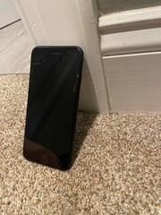 Apple iPhone SE – 64 GB – Black (Unlocked)