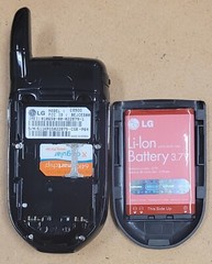 LG CE500 – Black & Silver ( Cingular / AT&T ) Super Rare MP3 Flip Phone – Boxed