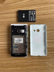 Unlocked LG Wine Smart D486 4G LTE 4GB ROM 3.5″ Android Flip Keyboard Smartphone