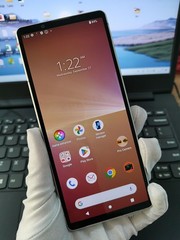 Sony Xperia 5 V 5G – 128 GB – 48MP 5000mAh (Unlocked) IP65 / 68 waterproof