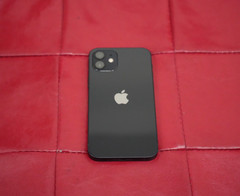 Apple iPhone 12 – 64GB – Black – Unlocked – 100% Battery Health