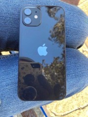 Apple iPhone 12 – 64GB – Black (Unlocked) (CA)