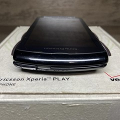Sony Ericsson Xperia Play R800x RARE Smartphone w/Battery for Emulation **READ**