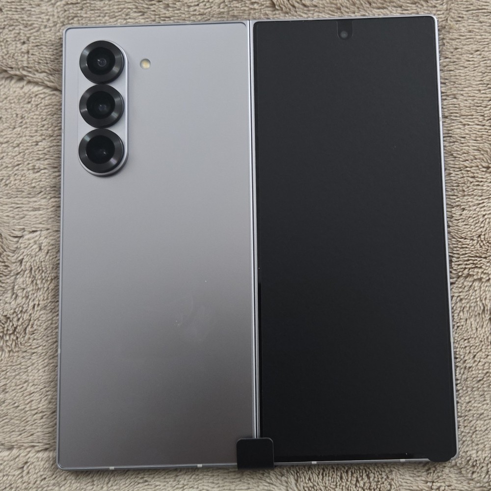 Samsung Galaxy Z Fold6 512GB Silver Shadow AT&T Foldable Android 7.6in 12GB RAM