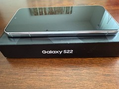 Samsung Galaxy S22 – 128 GB – Phantom White (Unlocked)