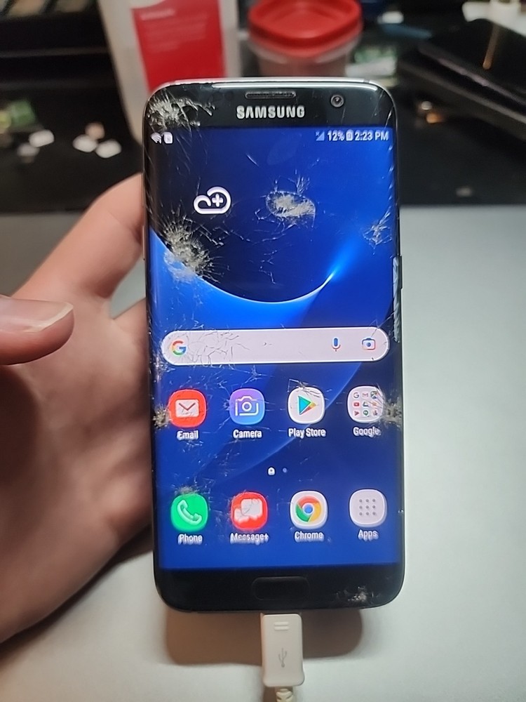 Samsung Galaxy S7 edge – 32 GB – Black Onyx (Unlocked)