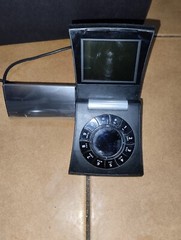 Bang & Olufsen Samsung Serene E910 Mobile Phone With Box And Tabletop Charger