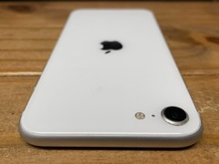 Apple iPhone SE 2nd Gen. – 64GB – White (Unlocked) A2275 – Works – Cracked Glass