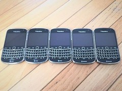 LOT OF 3 X BlackBerry Bold 9900 8GB -Black Wholesale Bulk Quantity GOOD WOKRING