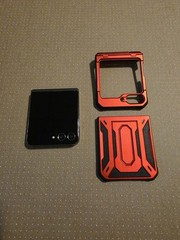 Samsung Galaxy Z Flip 5 – 256 GB – Gray – (Unlocked) – Used – Read Description