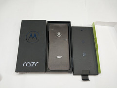 Motorola Razr 2024 256GB Koala Gray XT2453V (Straight Talk) ** FOR PARTS ONLY **