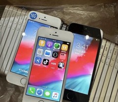 Apple iPhone 5s – 16 GB – (Unlocked) without Fingerprint Tested Very GOOD