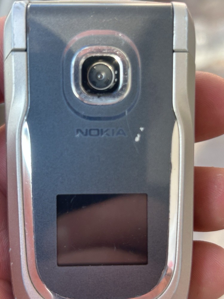 Vintage Nokia 2760 Flip Phone – Sand Gold/Grey – Unlocked – Working – Rare