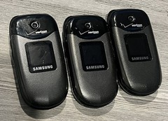 (3)Samsung Gusto SCH-U360 Cell Phone 2″ Color Display Single SIM Cellular Black