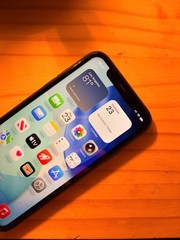 Apple iPhone 11 64 GB – Black (Unlocked – Excellent)