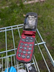 Samsung Jitterbug Plus SCH-R220 – Red ( GreatCall ) Cellular Flip Phone