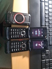 3 Casio G’zOne C781 – 256 MB – Black (Verizon) PTT PHONE