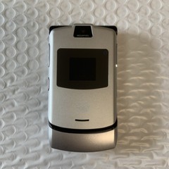 Unlocked Motorola RAZR V3 Unlocked Flip GSM Bluetooth MP4 video Mobile Phone