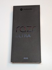 Motorola Razr Ultra 2025 512GB 16GB RAM PANTONE Rio Red Factory Unlocked