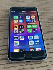 Unlocked 2020 iPhone SE Model MHGF3LL/A White Excellent 78%