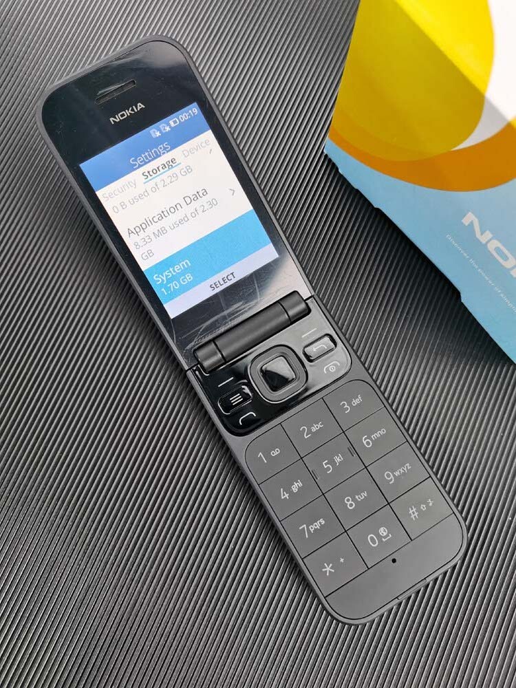 Nokia 2720 Flip 4G 4GB 512MB Bluetooth Backlight Unlocked Cellphone