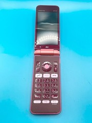 KYOCERA GRATINA KYF37 Android Flip Phone Pink Unlocked From Japan