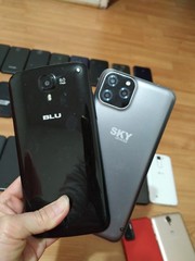 Lot of 40 Mixed Brand LG /hTC/BLU/SKY and other For parts