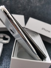 Good Apple iPhone X Unlocked 64/256GB Resealed With Accessories Random Color