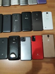 Lot of 40 Mixed Brand LG /hTC/BLU/SKY and other For parts