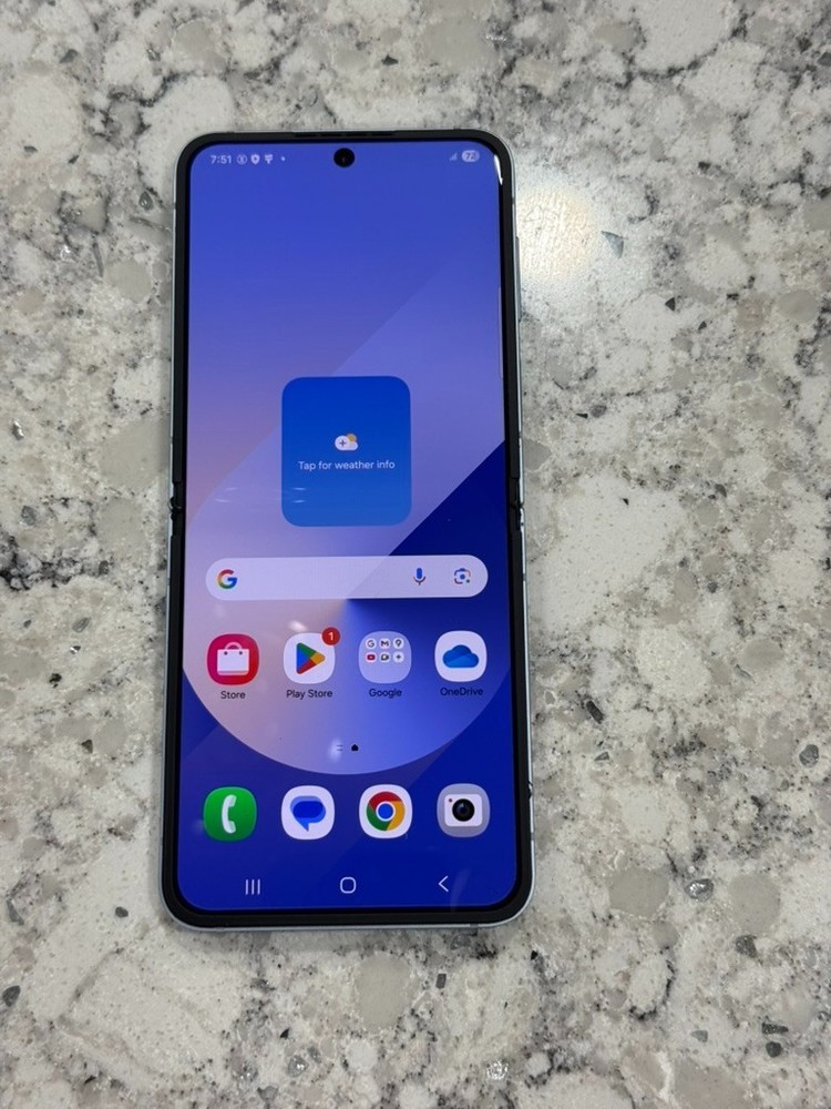 Samsung Galaxy Z Flip 6 5G F741U 256GB LIGHT BLUE (UNLOCKED) OPEN BOX US