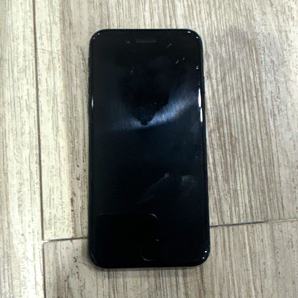 Apple iPhone SE (3rd Gen) 128GB Black Unlocked iOS 4.7″ 12MP Used