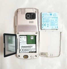 Fujitsu Raku-Raku Phone 7 F-09B FOMA Pink Japanese Flip Feature Phone Keitai