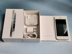 90%N ew Apple iPhone 5/5s/5c 8/16/32/64GB Factory UNLocked(any carrier) GOOD