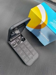 Nokia 2720 Flip 4G 4GB 512MB Bluetooth Backlight Unlocked Cellphone