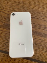 Apple iPhone 8 – 64GB – Gold (Verizon) A1863 (CDMA + GSM)