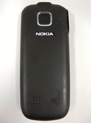 Nokia 2330c – Silver and Black ( AT&T ) Cellular Candybar Phone