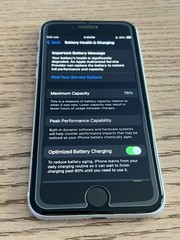 Unlocked 2020 iPhone SE Model MHGF3LL/A White Excellent 78%