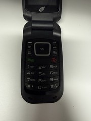 LG 440G / LG440G – Black ( TracFone ) Cellular Flip Phone. Not Tested
