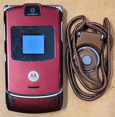 Motorola RAZR V3a – Red and Silver ( Alltel ) Very Rare CDMA Flip Phone – READ