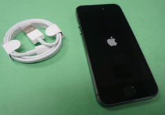 Apple iPhone 5S 16GB A1533 Gray (Unlocked) FREE BUNDLE & SHIPPING
