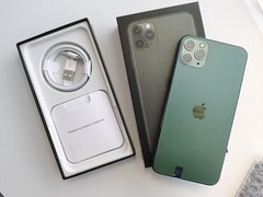 Apple iPhone 11 Pro Max (Midnight Green) 64GB,256GB,512GB Fully Working Unlocked