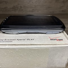 Sony Ericsson Xperia Play R800x RARE Smartphone w/Battery for Emulation **READ**