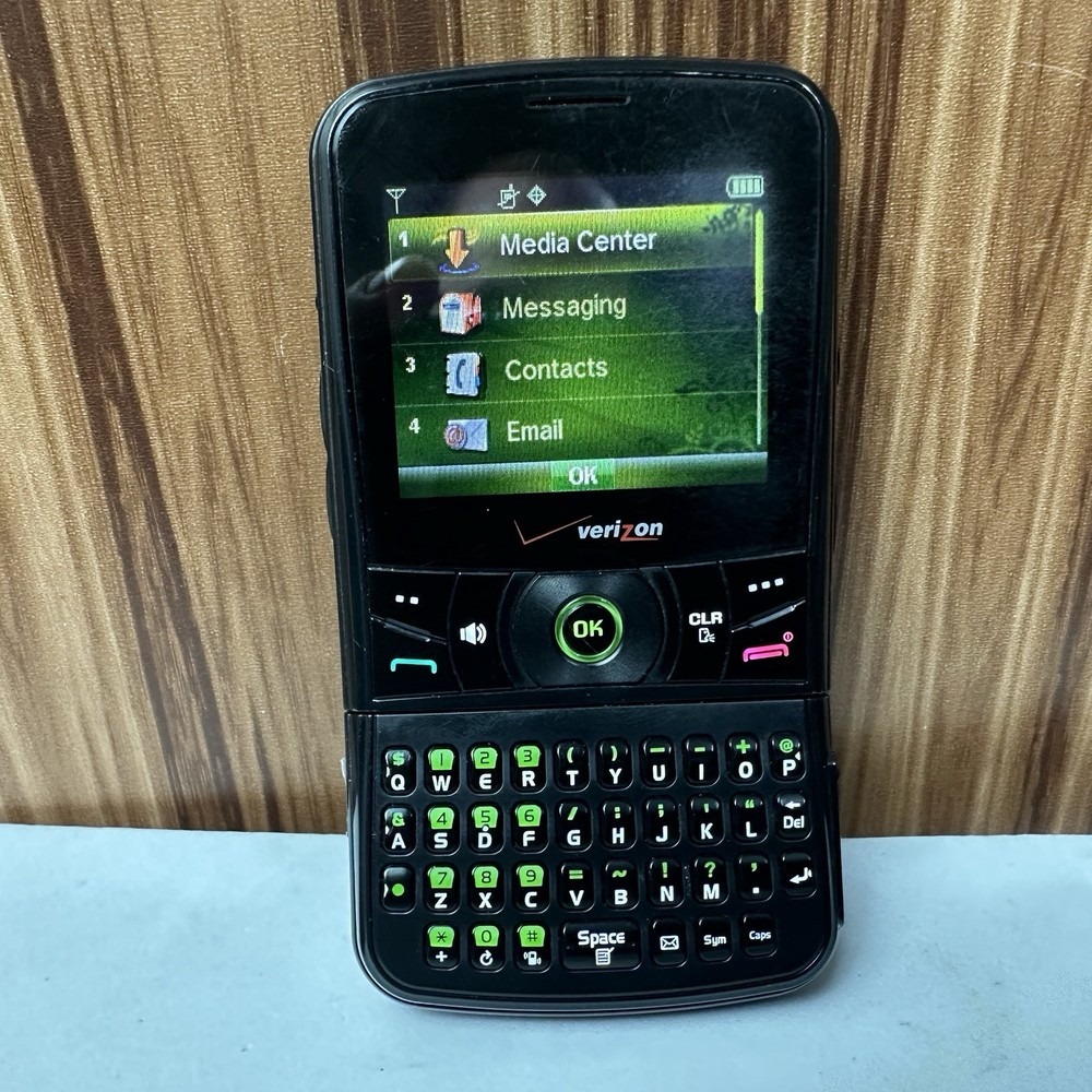 Working Pantech Razzle TXT8030 – Black ( Verizon ) Very Rare MP3 Swivel Phone