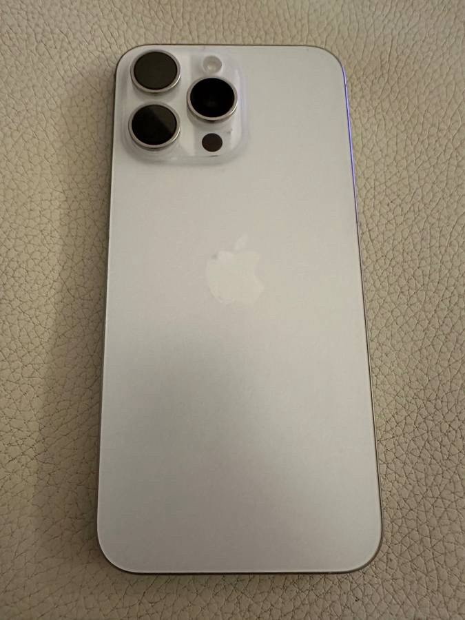 Excellent condition iPhone 15 pro max 256gb white unlocked