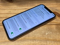 Apple iPhone 11 Pro – 64 GB – Gold (Unlocked) A2160 – Works – Cracked Glass