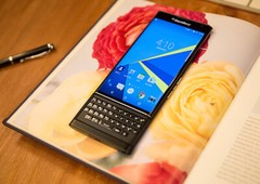 Unlocked Original Blackberry Priv Mobile Phone Slider 5.4″ 18MP 3GB RAM 32GB ROM