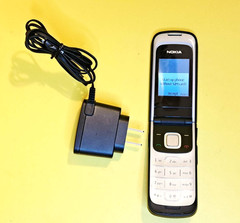 ⚡BLACK NOKIA 2720a 2G GSM 9MB 1.8″ TFT 65K COLORS MINI-SIM 1.3MP FLIP CELL PHONE