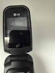 LG 440G / LG440G – Black ( TracFone ) Cellular Flip Phone. Not Tested