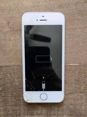 Apple iPhone 5s – A1533 – White – FOR PARTS