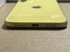 Apple iPhone 11 64GB Yellow Unlocked A2111 READ